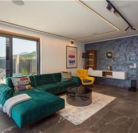 3 bedroom villa with infinity pool in Opatija, sleeps 6